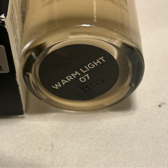 Bareminerals barepro performance wear liquid foundation WARM LIGHT 07 BRAND NEW - Picture 5 of 7